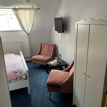 Pod Hradem 3*