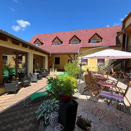 Guest house Pod Hradem *