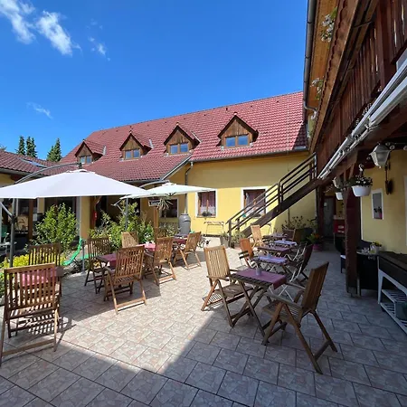 Guest house Pod Hradem *