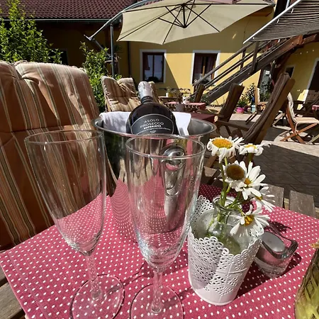 Pod Hradem Penzion Nové Hrady